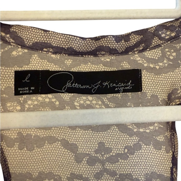 Patterson J. Kincaid Navy and Beige Sleeveless Blouse - Picture 5 of 7